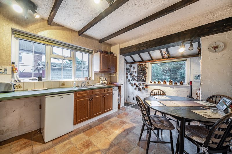 Kitchen- click for photo gallery